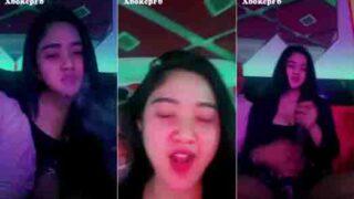 Bokep LiveShow Main Grepe Ditempat Karaoke