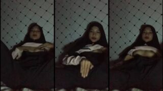 Bokep Tengah Malam Ukhti Sabria Sange