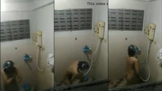 Bokep muncrat twstalke ngintip mandi tetangga kost